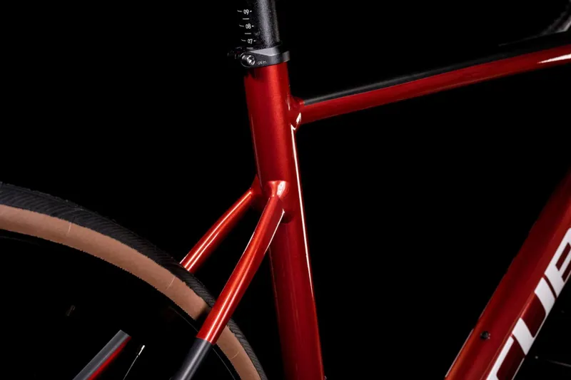 Cube Attain SL Road Bike Red n White 2022 56cm